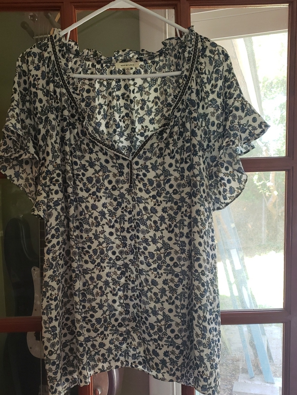 Max Studio Navy Floral V-Neck Flutter Sleeve Blouse